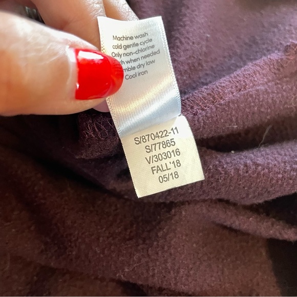 Athleta Purple Long Sleeve Sweatshirt Size Medium - Picture 5 of 7
